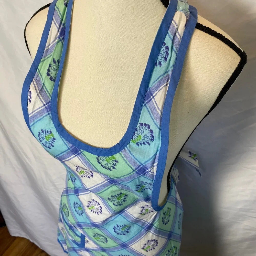 Handmade Vintage Apron Women Blue‎ Green Plaid Floral Country Farmhouse Cottage
